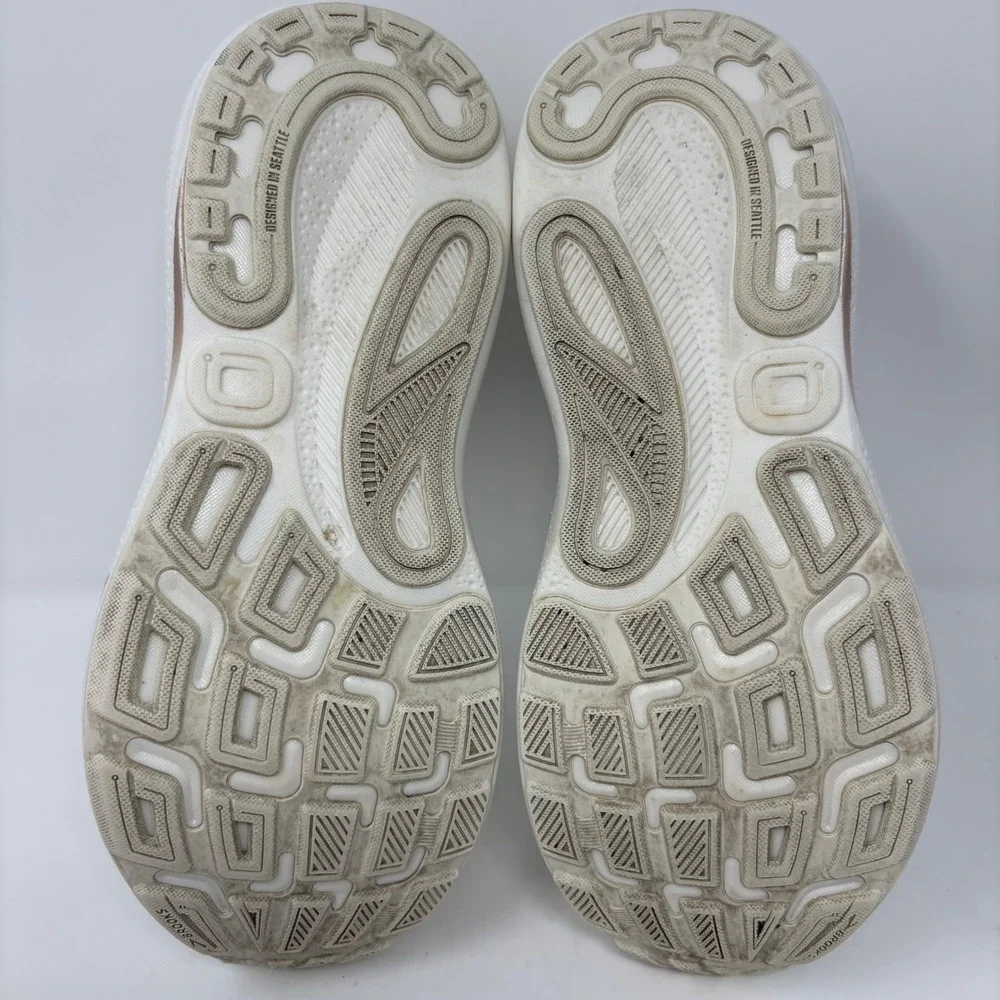 Brooks Adrenaline GTS 24 Women's Size 9 White Rose Gold Running Shoes Sneakers